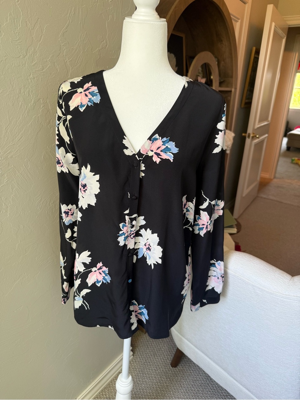 Joie 100% Silk Floral Blouse Black Blue Pink White Long Sleeve S
